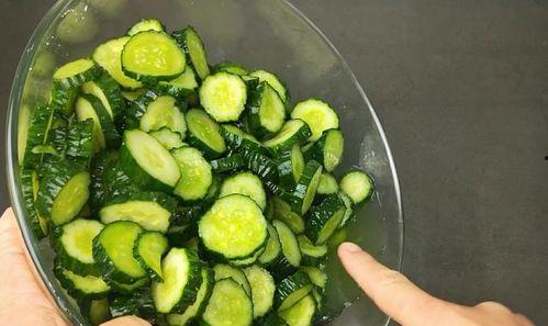 坏的瓜怎么吃才好吃呢视频,创意吃法大揭秘