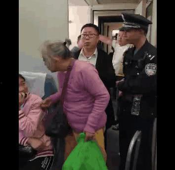 姐妹打架奶奶吃瓜视频