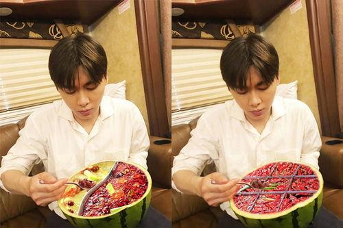 李易峰吃瓜视频微博,娱乐圈幕后真相曝光？