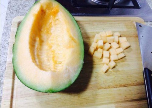 保安吃哈密瓜视频大全,趣味视频大盘点