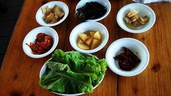 山西人吃瓜蘸醋视频播放,吃瓜蘸醋，视频播放引发网友热议