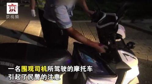 吃瓜群众碰拳视频真实吗,真相揭秘还是网络炒作？