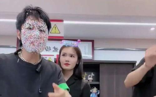 小杨直播间吃瓜视频,揭秘网红吃瓜背后的故事