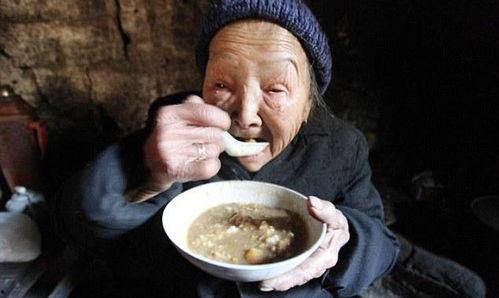 老太吃瓜暴毙视频大全,老太吃瓜暴毙视频大盘点