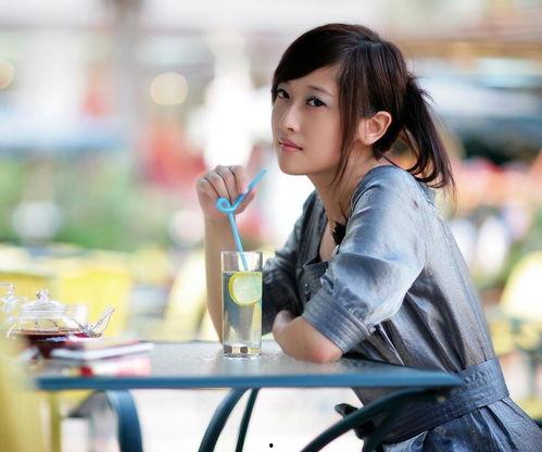 吃瓜美少女沐莹莹视频,揭秘娱乐圈幕后故事