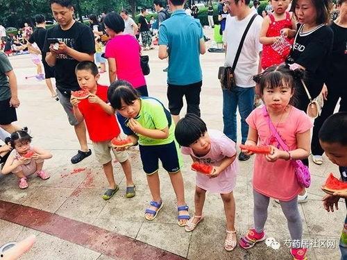 趣味吃瓜比赛视频播放,欢乐瞬间，笑料横生！